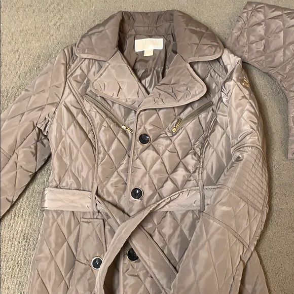 Michael Kors coat, great condition! Tan! cute! - Picture 1 of 12